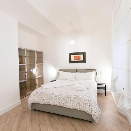 Apartment Saragozza - Short Bologna