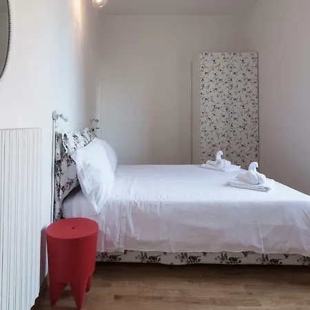 Saragozza Apartments - Bologna Short Rental Apartment *