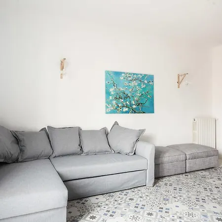 Saragozza Apartments *