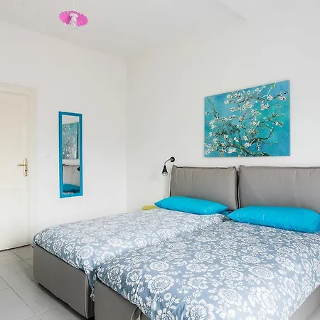 Saragozza Apartments