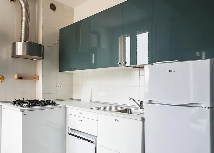 Saragozza - Short * Bologna